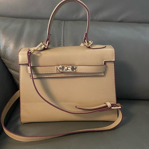 Kelly Handbag - Picture 8 of 8